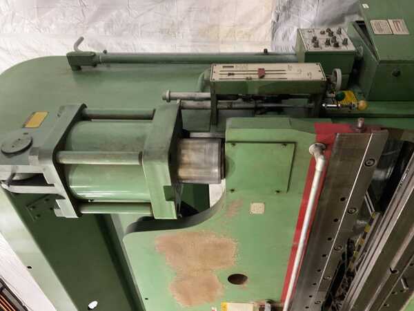 230 Ton, Cincinnati #230CB10, hydraulic brake, 12' overall, 126" between housing, 10" stroke, 8" throat, 30 - Image 8