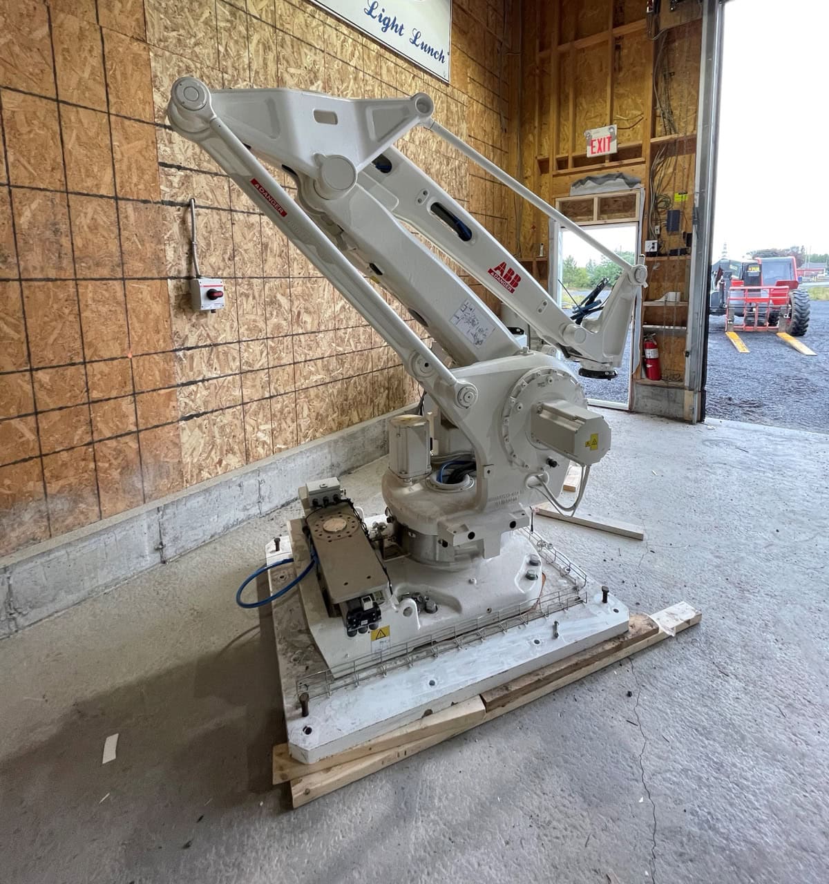 ABB, IRB 660 180/3.15, Robot, 397 lb payload, 10.3' reach, 4 axes, IRC5 single, 600 V., 2018 - Image 2