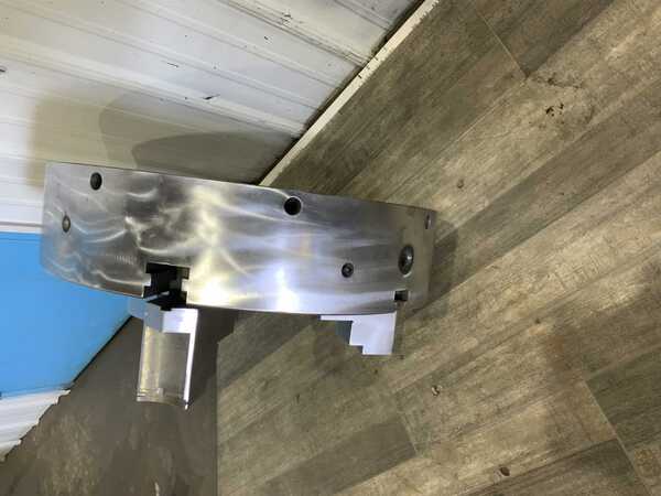 23.6" Pratt Burnerd, 3-jaw manual chuck, 6-3/4" thru hole, removable top jaws - Image 9