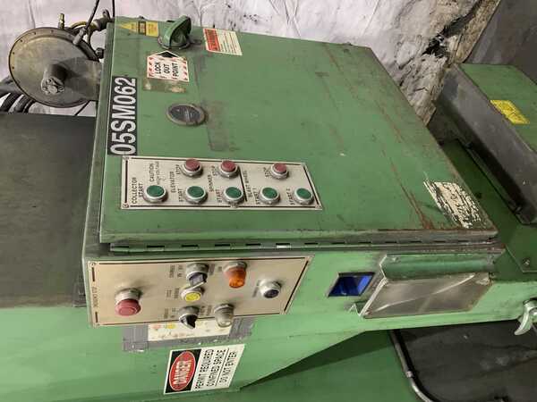 24" x 48" Goff #2460S, vertical shot blast machine, (2) 12" blast wheels, elevator, 1992 - Image 4