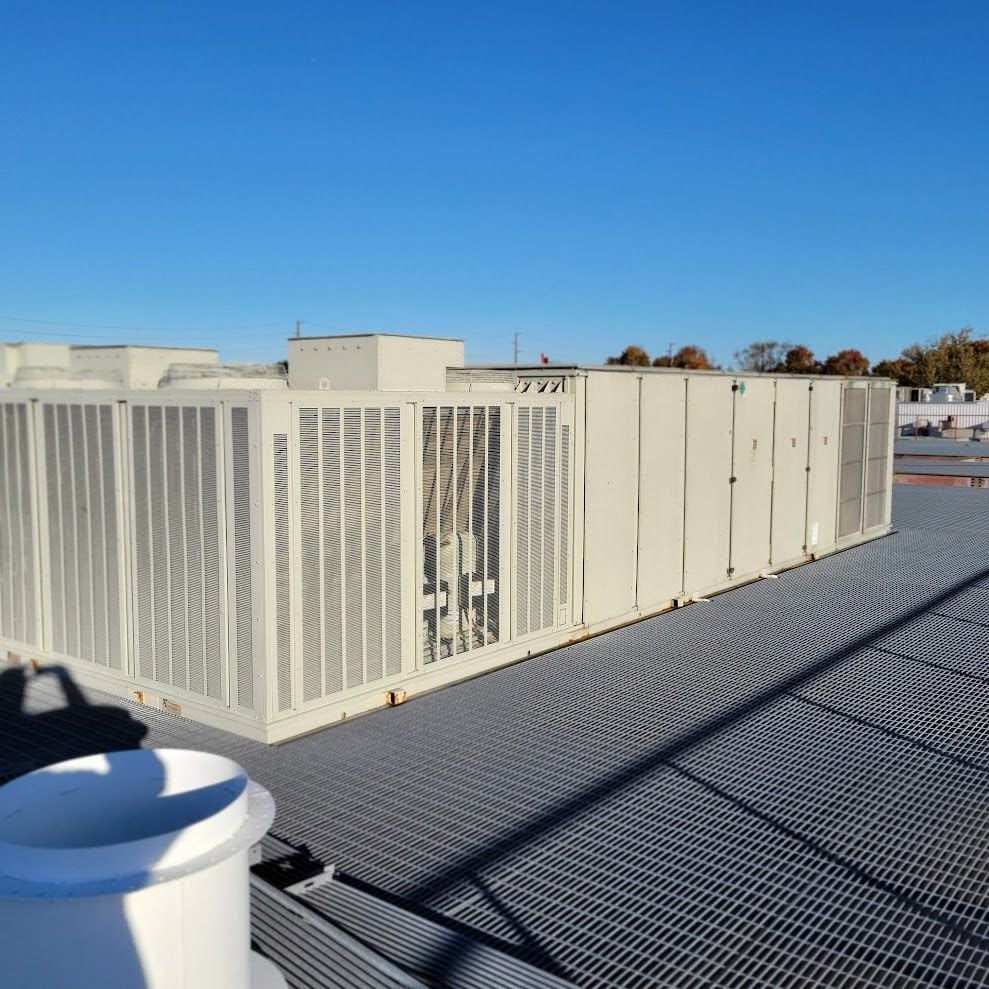 90 Ton, Trane Intellipak #SXHKC9040H8#ECBE9011ABCE0H00ADORT0M860, cooling only, R410a, never connected, has - Image 2