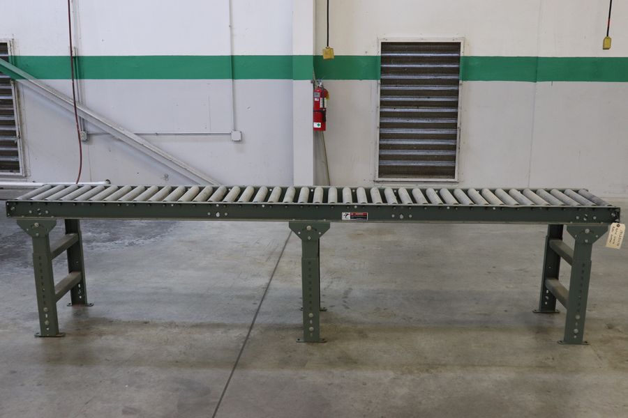 14.5" wide x 10' long, U-Line #H-3411, gravity conveyor - Image 1