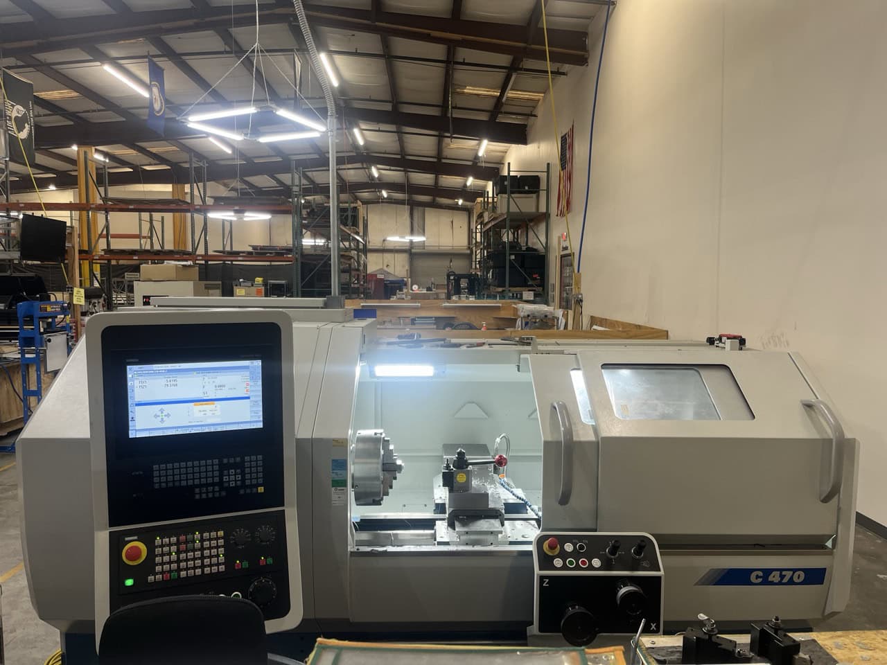 Romi #C-470, CNC Lathe, 18.5" swing, 39.4" centers, 3000 RPM, 8 station, tailstock, 2.56" Bore, Siemens - Image 1