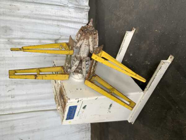 4000 lb. Regal #4000-12-SRNP-SDB, coil reel, 12" width, 48" outside dimensions, 12"-22" ID, 6 keepers, drag - Image 6