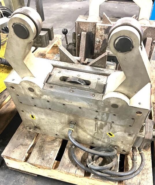 Electric Steady Rest for CNC lathe - Image 3