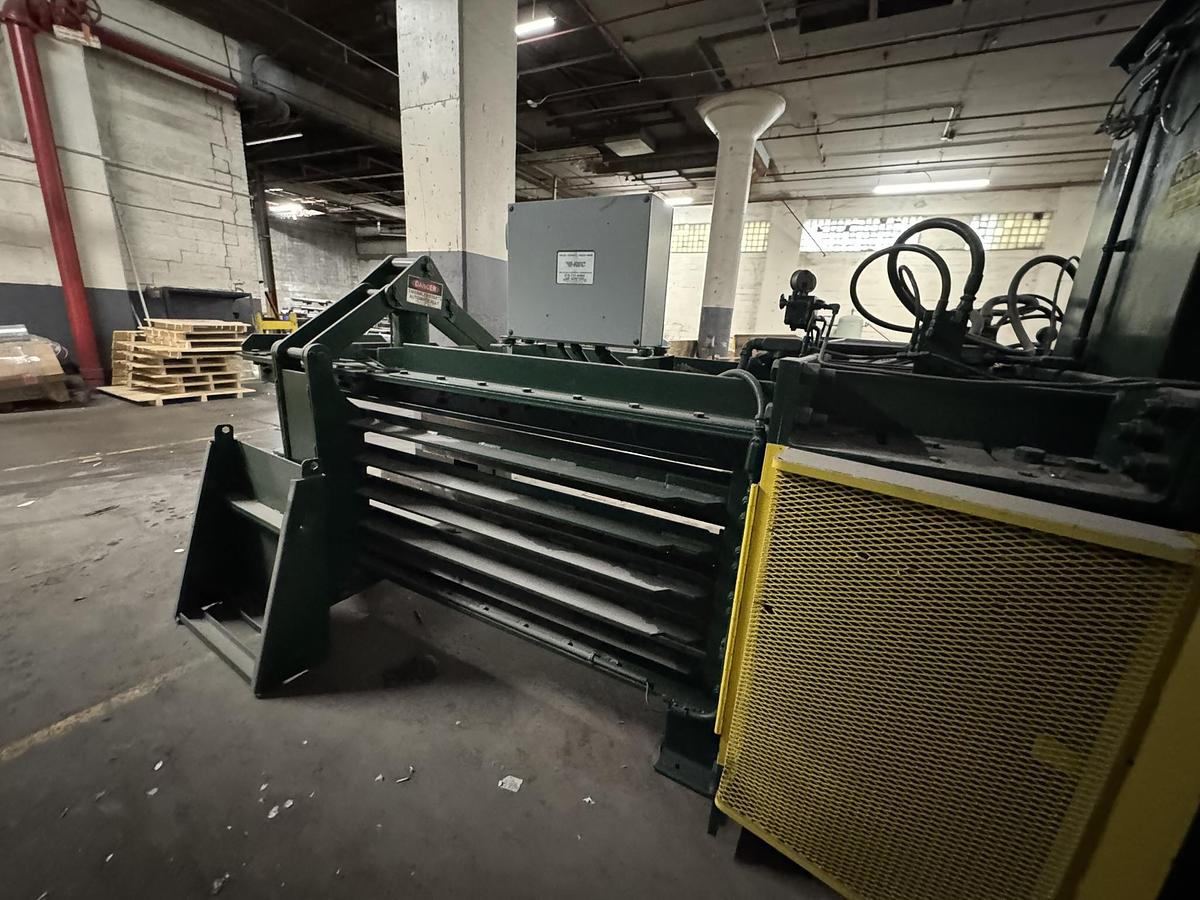 American #10357, horizontal autotie baler, 20 HP, 480 V., serial #729710357390 - Image 9