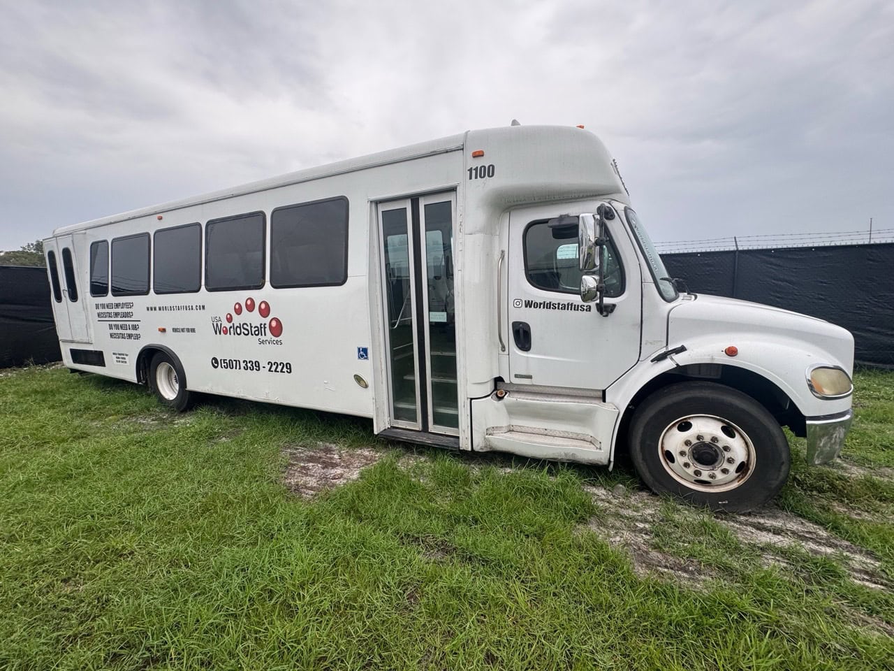 Freightliner #M2-106, Commercial Shuttle Bus, 30 passenger, 265557 mi, 2009 - Image 3