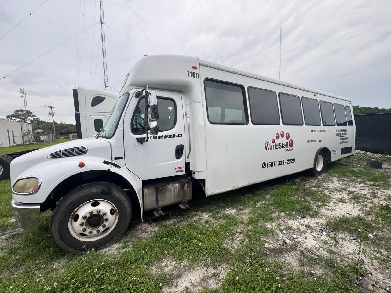 Freightliner #M2-106, Commercial Shuttle Bus, 30 passenger, 265557 mi, 2009 - Image 4