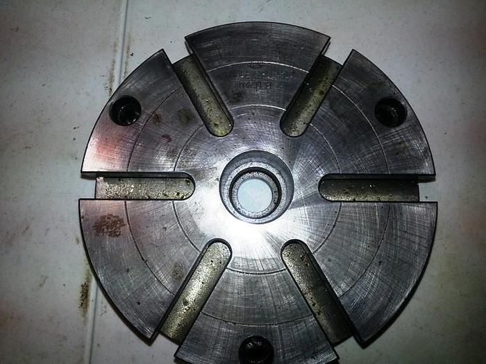 8" Face plate, 8" plate diameter, 3-bolt type, 1" hole thru, 6 T-slots - Image 1