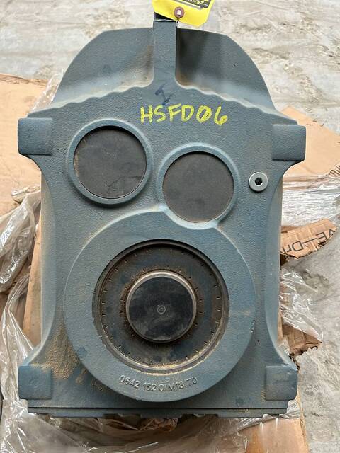 40 HP, Sew-Eurodrive, Helical Gear Unit, 43.20:1 ratio, M1 - Image 3