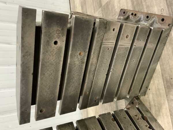 16" DeVlieg, T-slotted angle plates, cast iron construction, stackable, set of 2 - Image 10