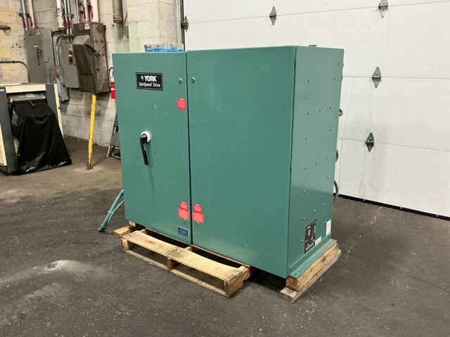 1049 HP York, TM-1100-KB12F-46D, Optispeed variable speed drive, 460 Volts - Image 3