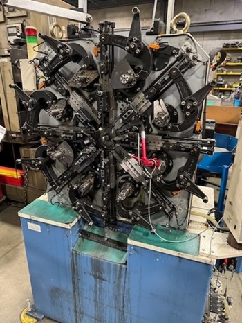 Nucoil, cnc computerized spring machin, with wire dereeler & Dorner conveyor - Image 6