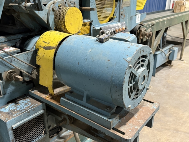 18" x 6" Newman #S-282-18, Double-Sided Planer, 40/25 HP, 3600 RPM, 40-150 FPM, variable speed - Image 9