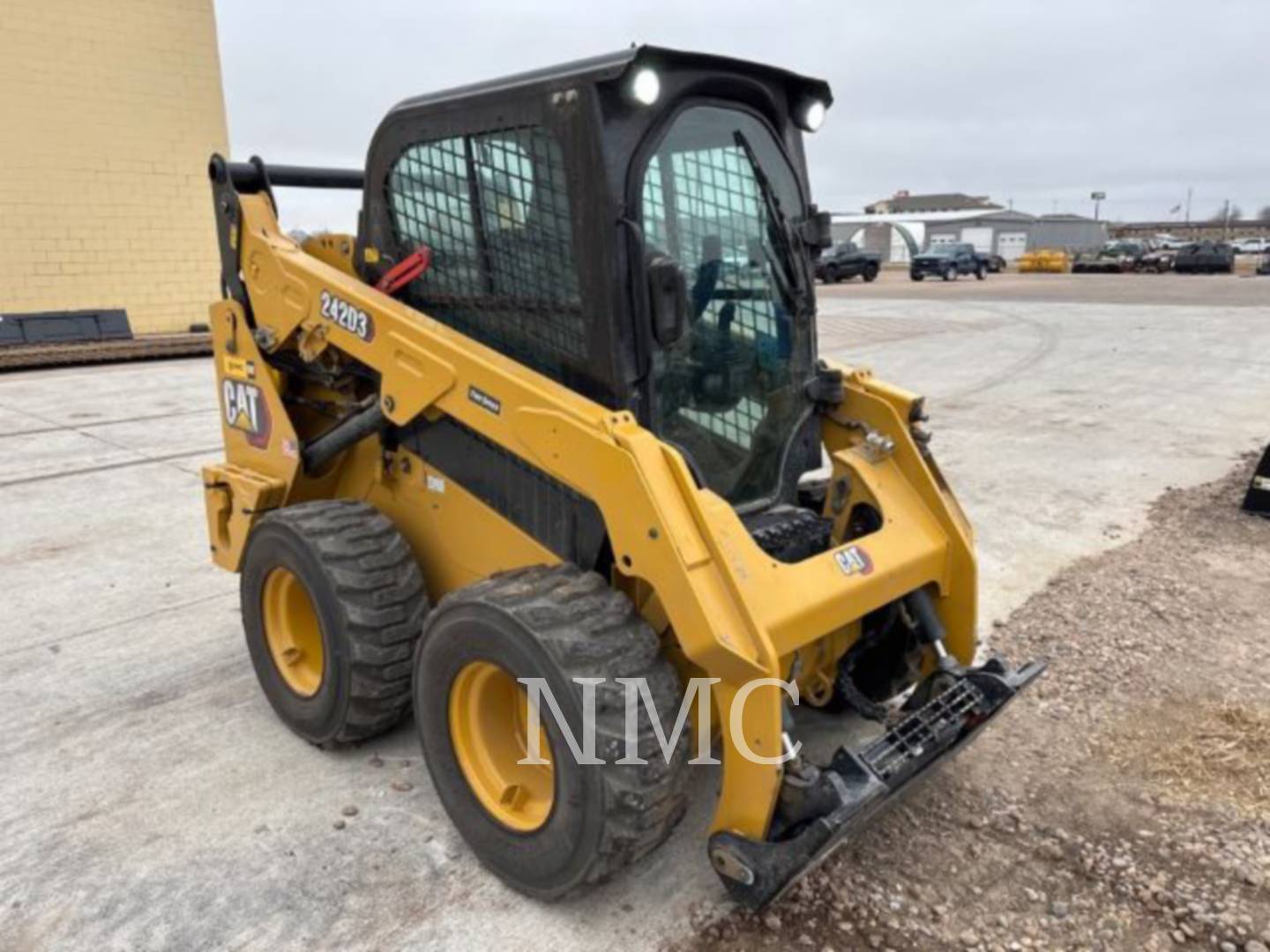 Cat 242D3, Skid Steer Loader, 39 hours, S/N: T8A01055, 2024 - Image 2