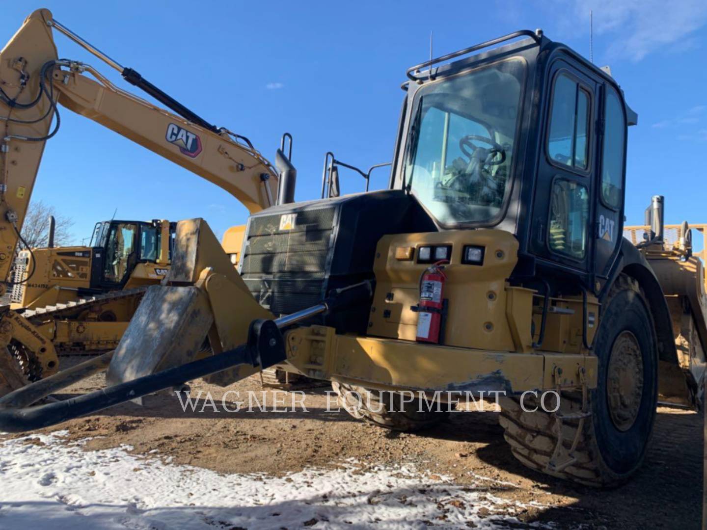 Caterpillar 627K, Wheel Tractor Scraper, 5243 hours, S/N: WTC00477, 2020 - Image 1