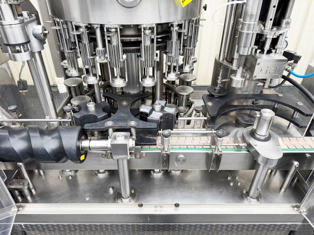 GAI #3001-Top, 16 Valves Triblock Bottle Sparger, Filler, Corker with Cork Feed System - Image 2