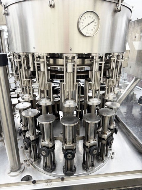 GAI #3001-Top, 16 Valves Triblock Bottle Sparger, Filler, Corker with Cork Feed System - Image 4