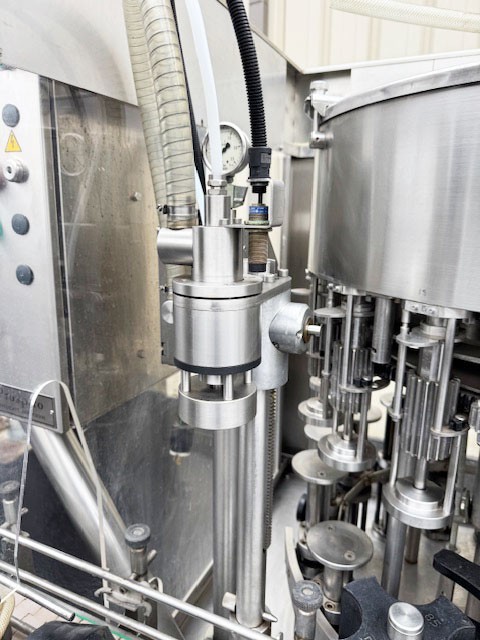 GAI #3001-Top, 16 Valves Triblock Bottle Sparger, Filler, Corker with Cork Feed System - Image 5