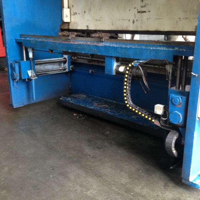 350 Ton, Pullmax Optima #320, hydraulic, 11" stroke, 10" throat, Cybelec DNC80 Multi Axis CNC, 1995 - Image 4
