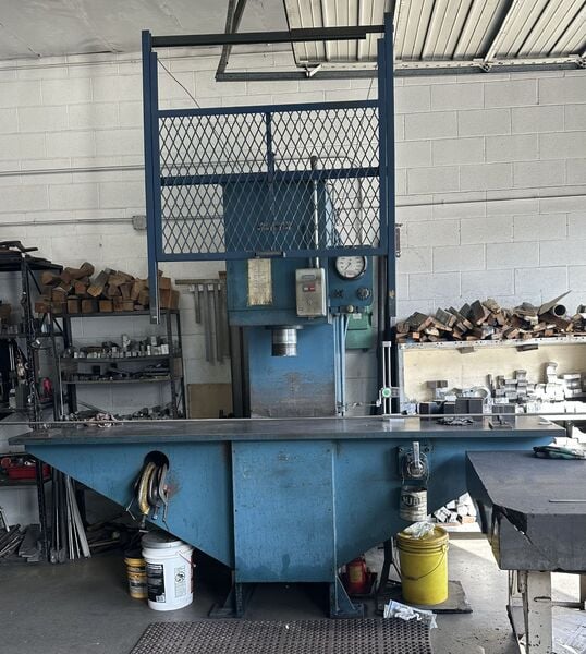 100 Ton, Advanced Hydraulics, hydraulic press, 6.25" x 22" piston, 119.5" x 24" x 1.5" table - Image 1