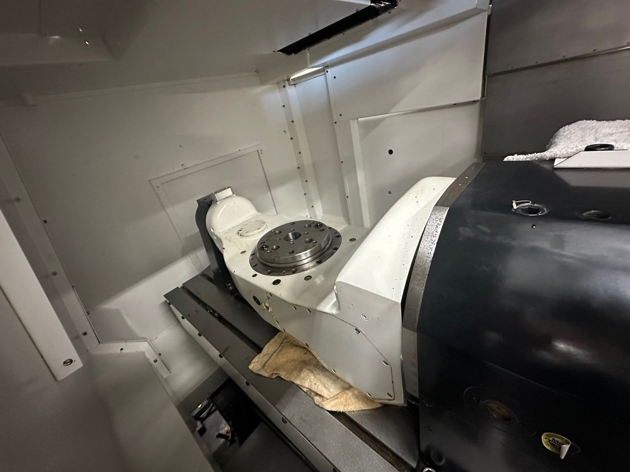 Mazak #Nexus-530C/5AX, CNC vertical machining center, 5-Axis, Mazatrol Matrix 2 Control, 41.3" X, 20.9" Y - Image 8