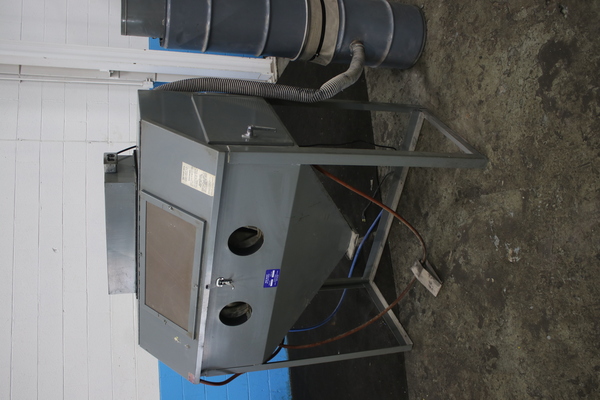 48" width x 24" D x 24" H Mac Blast #4-48-24, blast cabinet, 2 gloves, trigger gun, foot pedal - Image 2