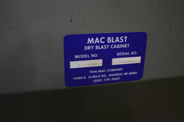 48" width x 24" D x 24" H Mac Blast #4-48-24, blast cabinet, 2 gloves, trigger gun, foot pedal - Image 6