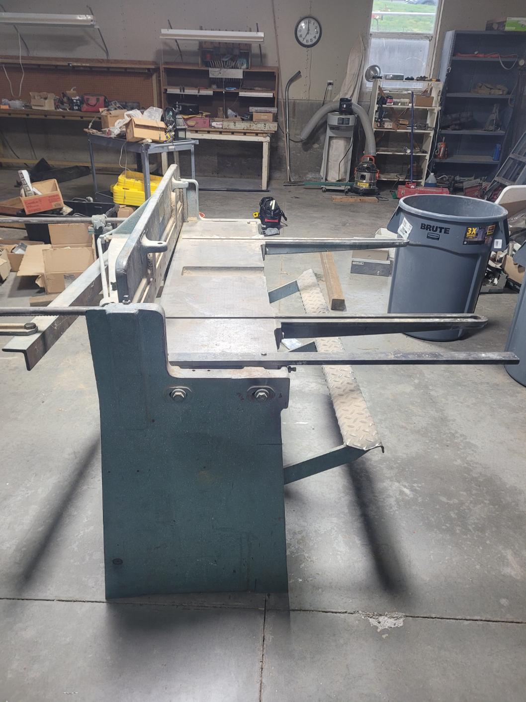 16 gauge x 4.4' Wysong & Miles #1652, Mechanical Power Squaring Shear, 26" back gauge, 1970 - Image 8