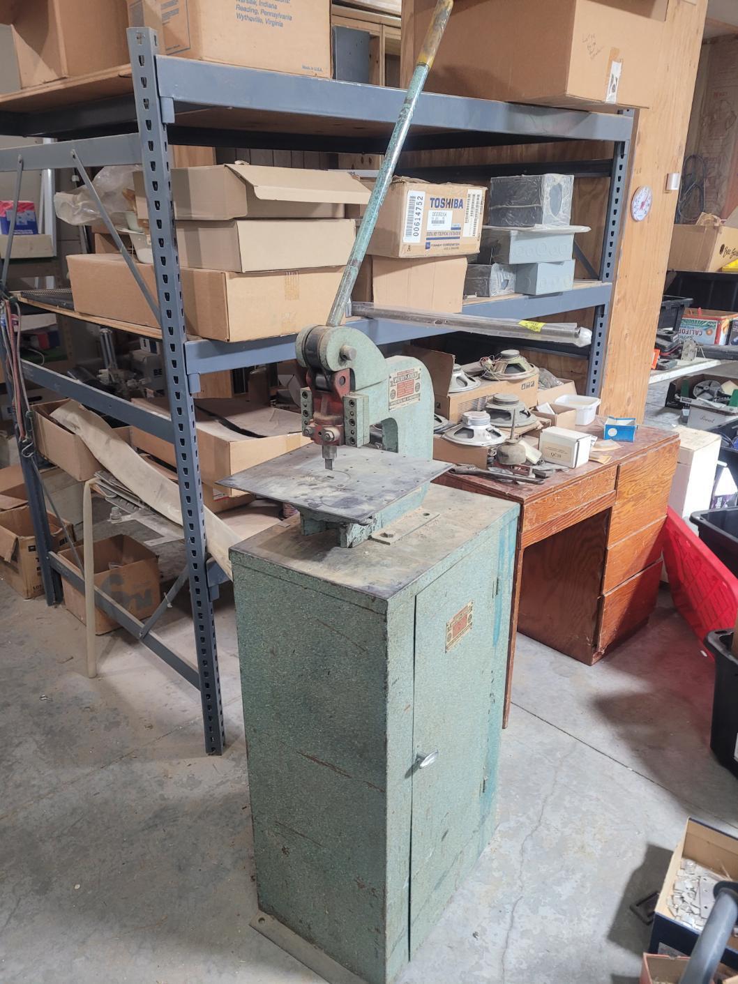 4 Ton, Whitney -Jensen #118, Manual Sheet Metal Punch, 24-gauge, 3/4" stroke, 1" punch shank, 3/4" die space - Image 1