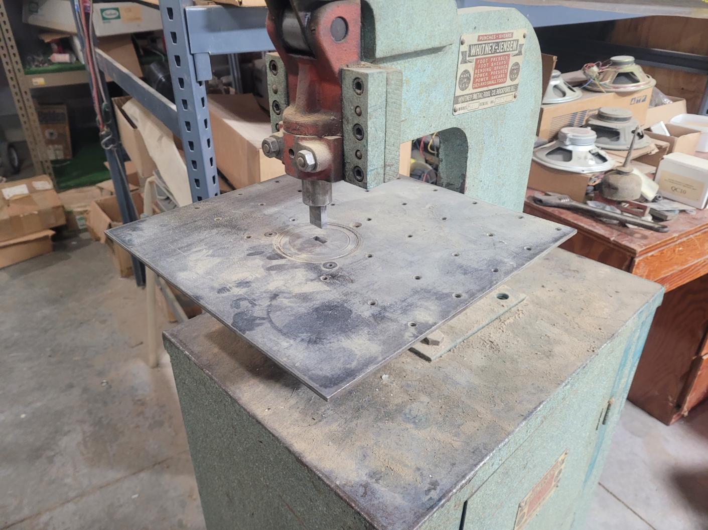 4 Ton, Whitney -Jensen #118, Manual Sheet Metal Punch, 24-gauge, 3/4" stroke, 1" punch shank, 3/4" die space - Image 7