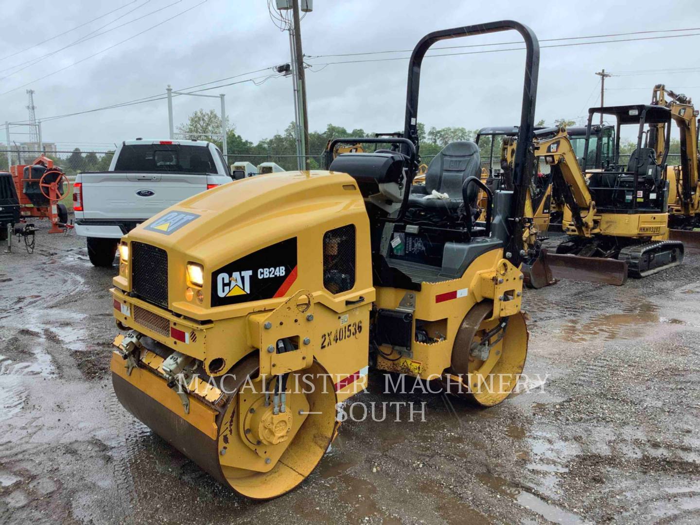 Caterpillar CB24B, Twin Drum Roller, 1050 hours, S/N: 2X401536, 2018 - Image 1