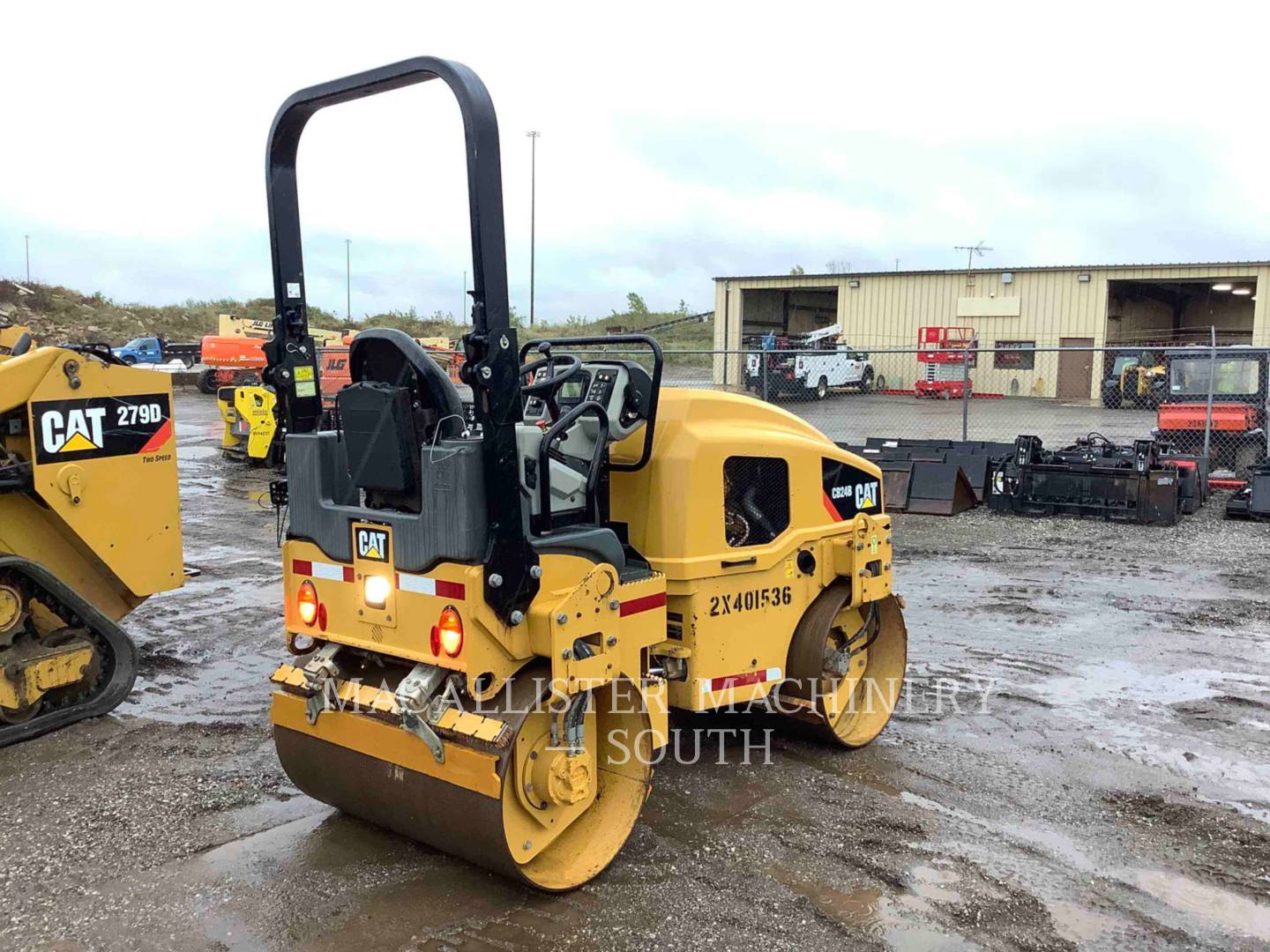 Caterpillar CB24B, Twin Drum Roller, 1050 hours, S/N: 2X401536, 2018 - Image 3