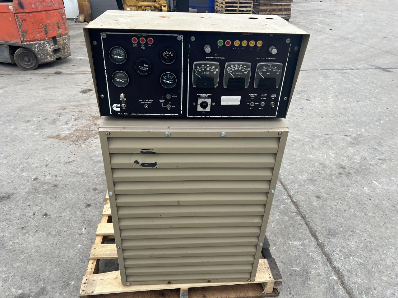 300 KW, Cummins 500FDR7018JJ, generator end with controller, 277/480 Volts, 1046 hours - Image 10