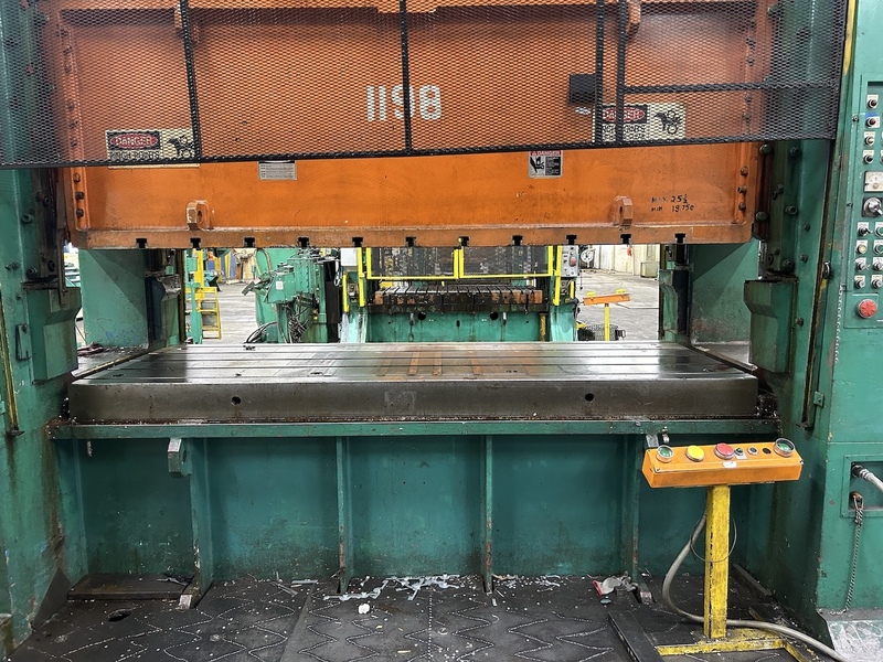 286 Ton, Stamtec #STD-260-380-125, Press, 7.9" stroke, 35.4" Shut Height, 159.6" x 49.2" tbl, 25 SPM, 141.7" - Image 9