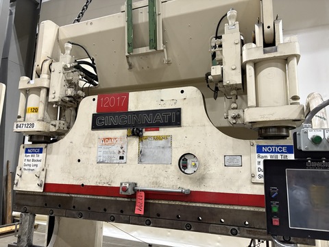 175 Ton, Cincinnati #175FMIIx6', hydraulic press brake, 6' overall - Image 3