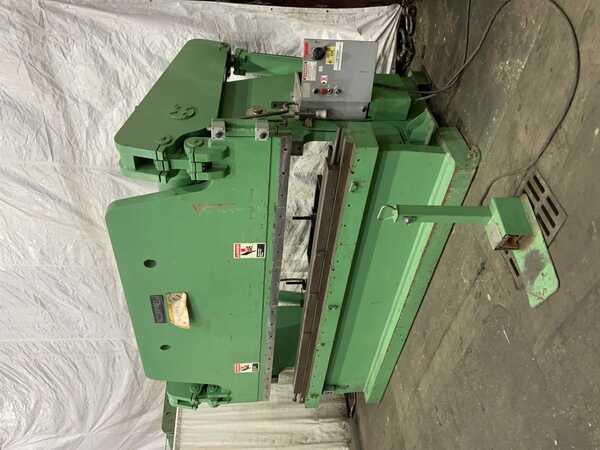 250 Ton, Accurpress #725012, hydraulic press brake, 12' overall, 126" between housing, 8" stroke, 10" throat - Image 2