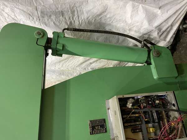 250 Ton, Accurpress #725012, hydraulic press brake, 12' overall, 126" between housing, 8" stroke, 10" throat - Image 7