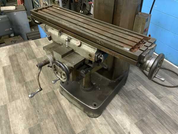 Bridgeport, vertical mill head with Cincinnati mill base, 10" x42" table, 2 HP, quick change taper in spindle - Image 6