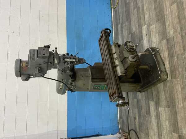 Bridgeport, vertical mill head with Cincinnati mill base, 10" x42" table, 2 HP, quick change taper in spindle - Image 10