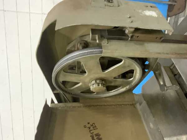 36" x 13" DoAll #3613-1, vertical saw, 26" x 26" table area, blade welder with grinder, 2 HP - Image 9