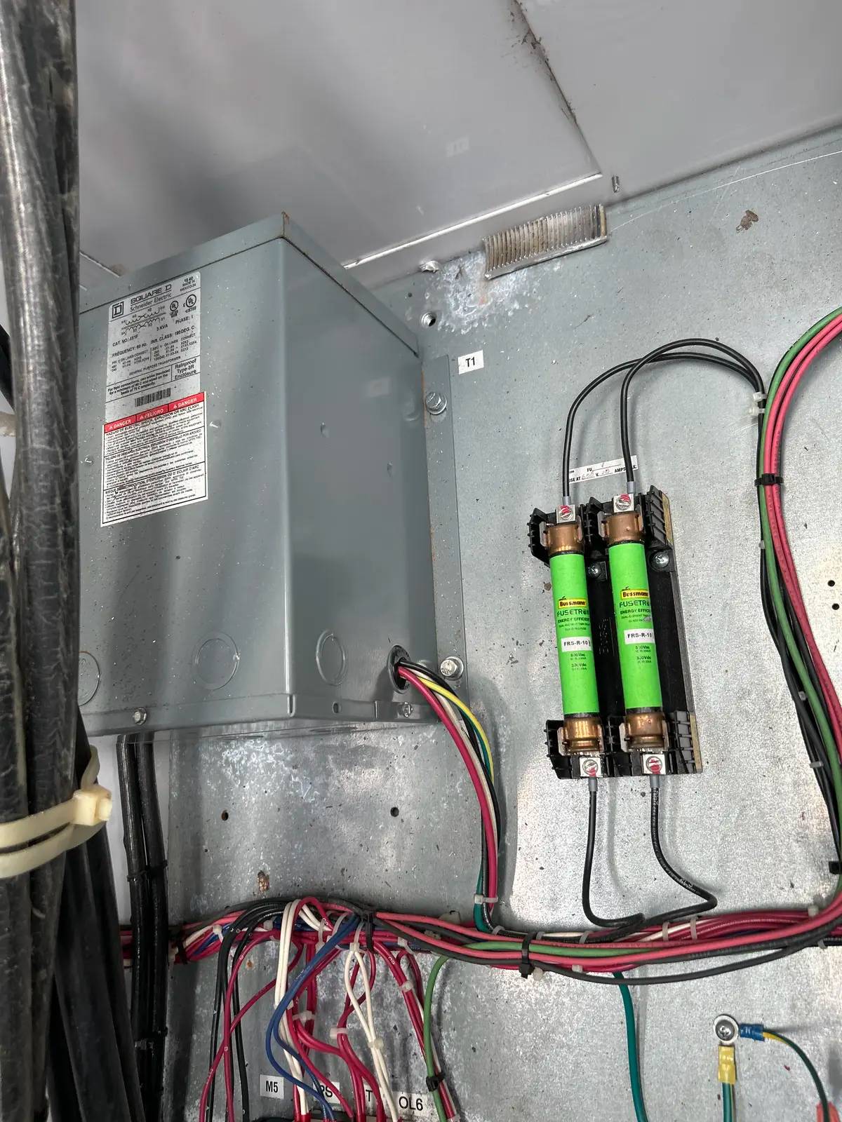 Schneider Electric, automatic transfer switch Solid State Screw Compressor Motor Starter, 400 HP, 460 Volts - Image 10