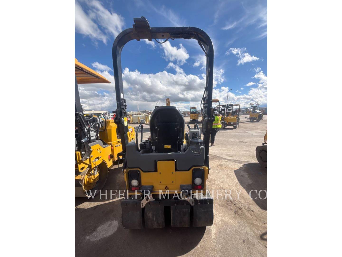 Cat CC2.7, Backhoe Loader, 837 hours, S/N: 64500106, 2021 - Image 5