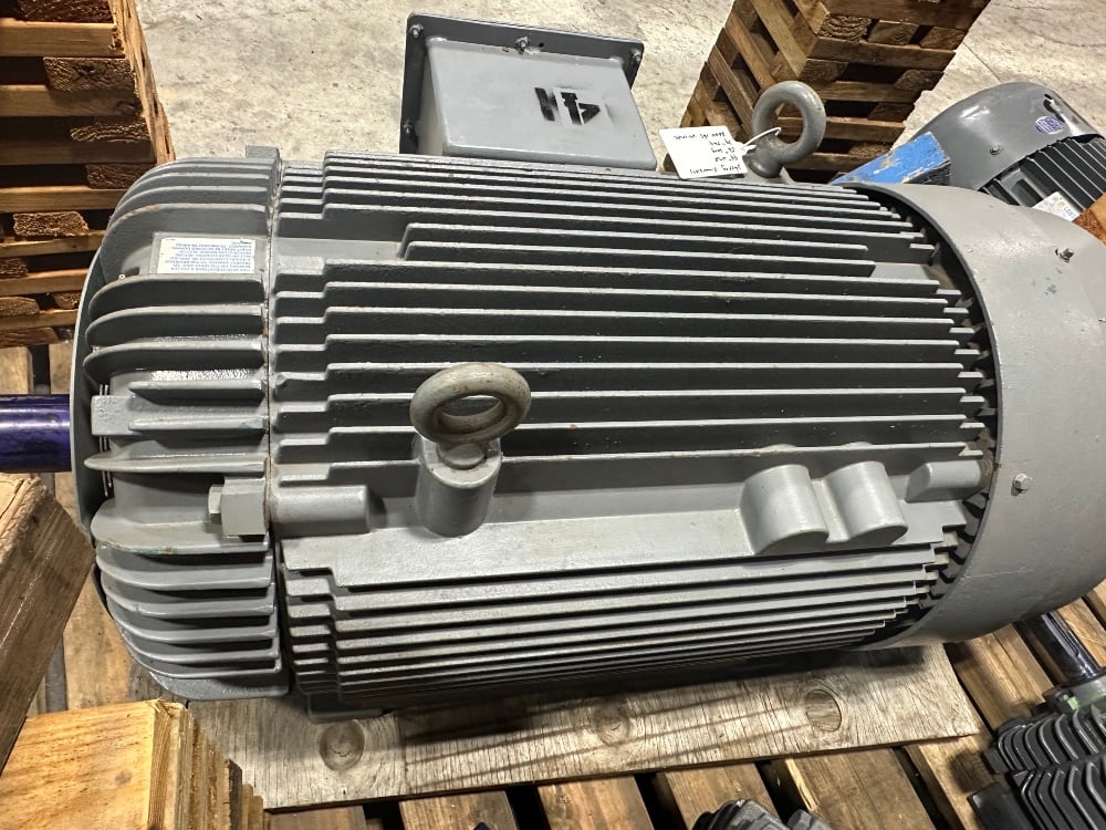 250 HP 1800 RPM Master Duty Master 841 XL, Frame 449T, TEFC, MODEL: P 4 4 G 0 7 1 0 B, 460 Volts - Image 3