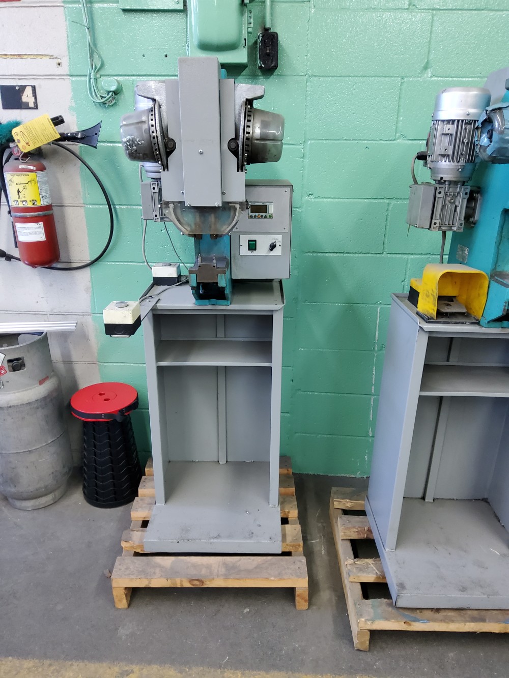 Italian Global Service #MPIR-E, rivet machine - Image 2