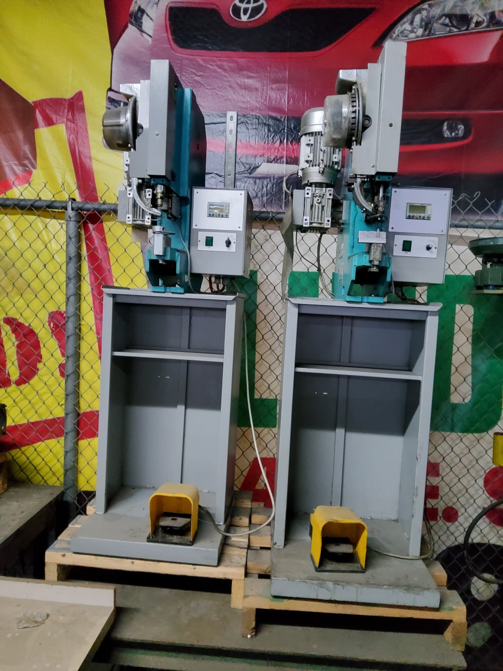 Italian Global Service #MPIR-E, rivet machine - Image 4