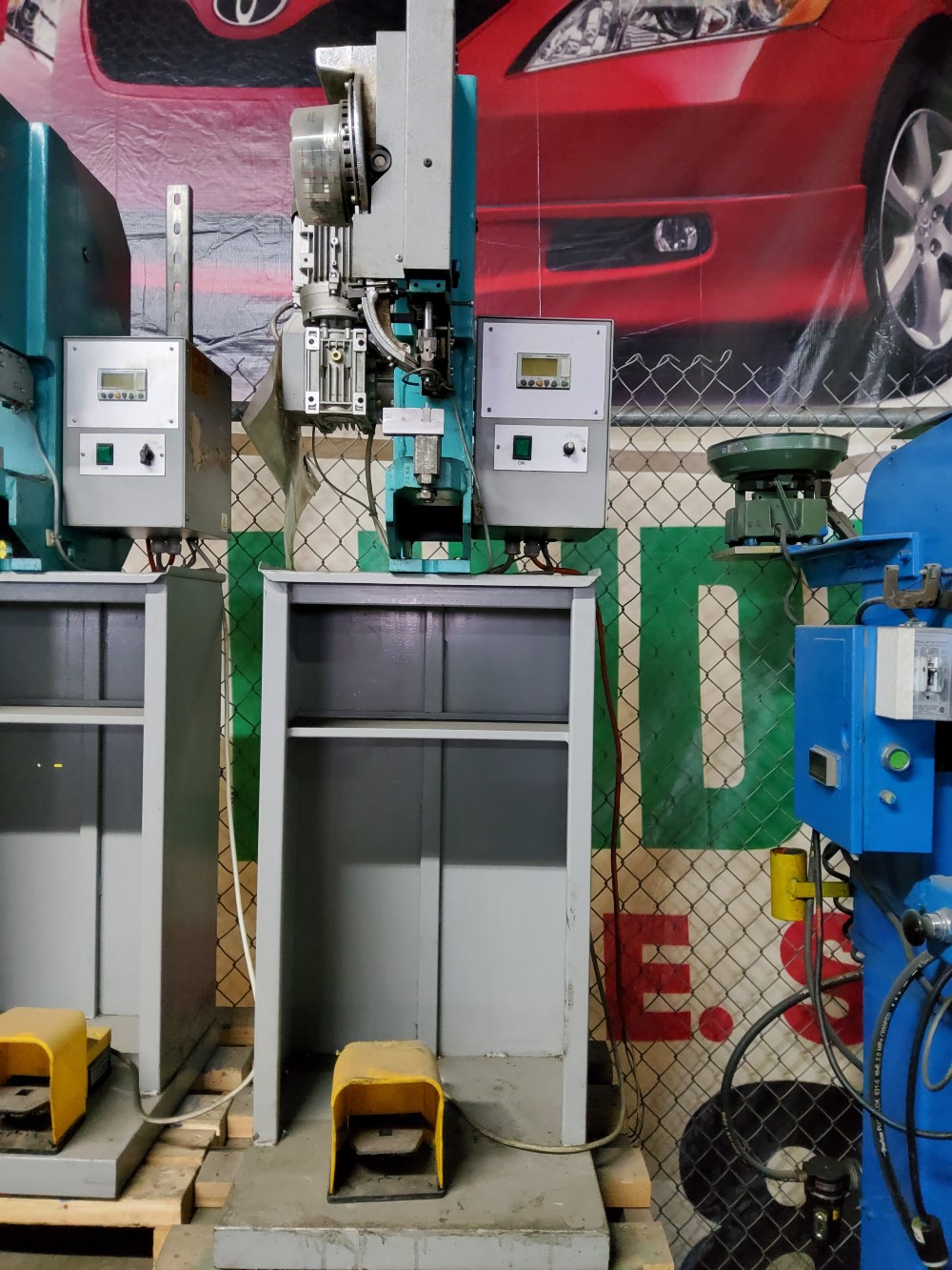 Italian Global Service #MPIR-E, rivet machine - Image 6