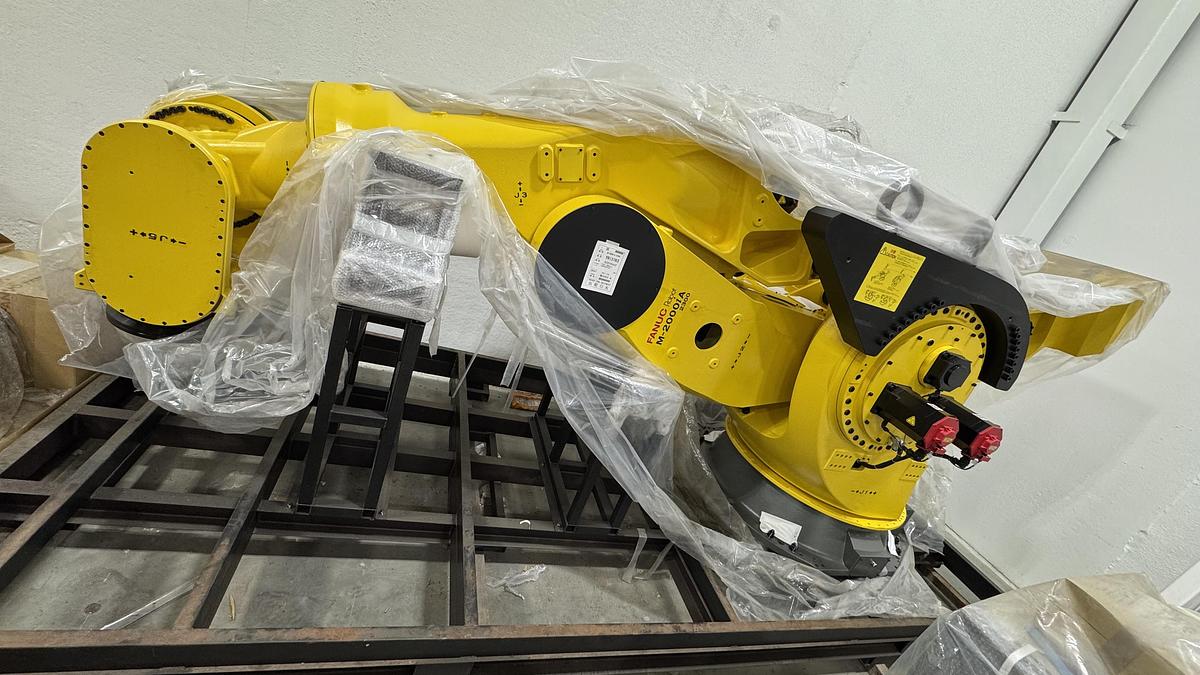 Fanuc, M-2000iA/2300, 6-Axis robot with R-30iB Control, 2300 Kg payload, 3734mm reach, new, never used, 2019 - Image 2