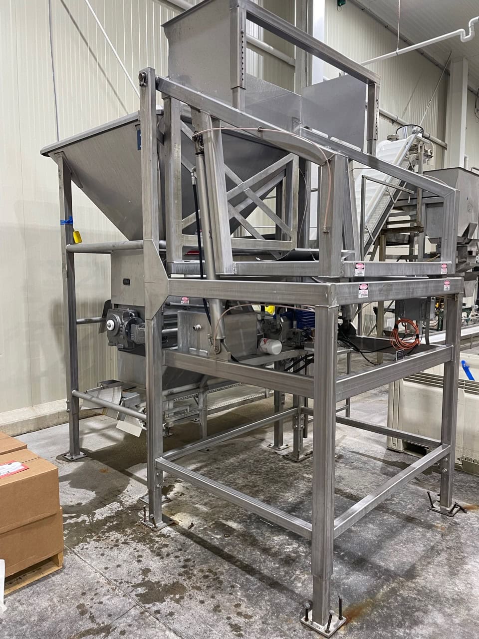 Tri-Berry, Bulk Filling System, w/ Tote Dumper & Scale - Image 1
