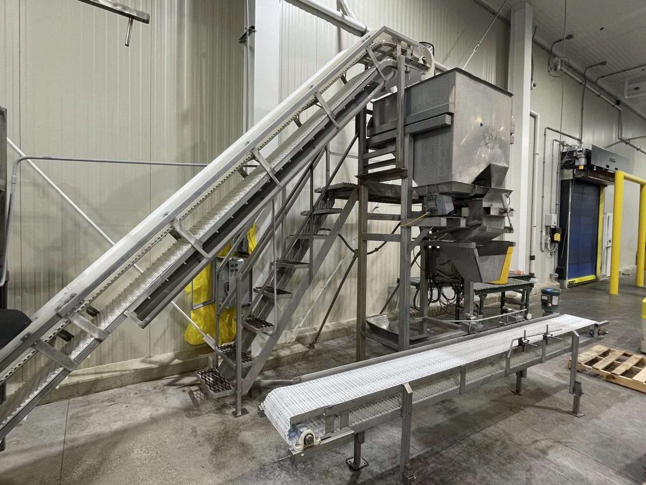 Tri-Berry, Bulk Filling System, w/ Tote Dumper & Scale - Image 2